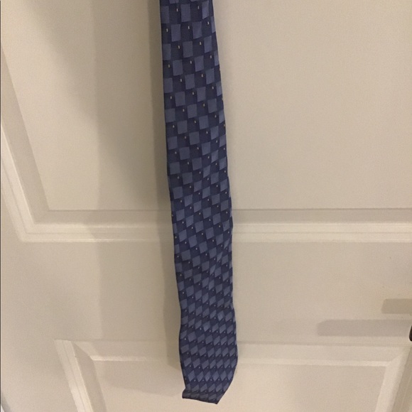 Arrow Necktie - Blue Geometric - Picture 3 of 5
